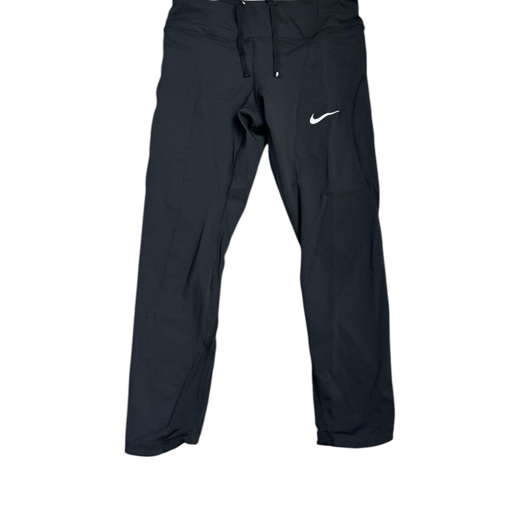 🌞❄️Nike Black Capris with Moisture-Wicking Fabric